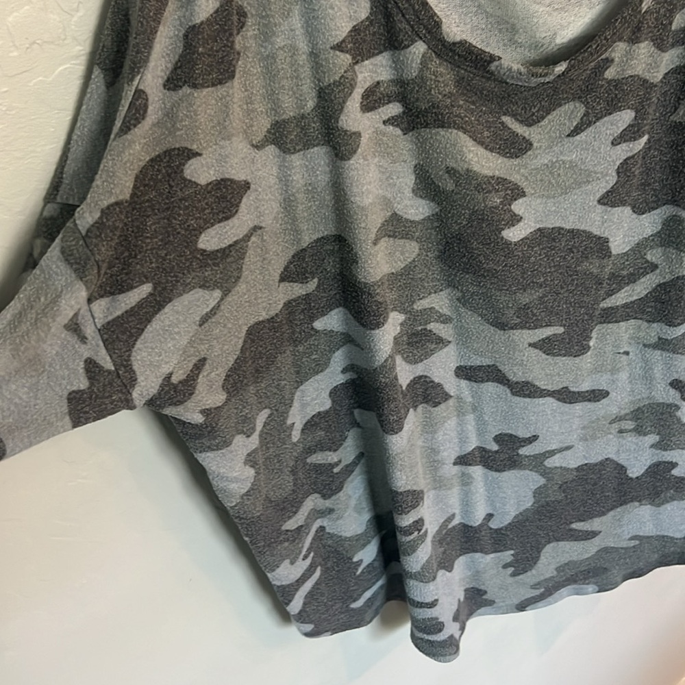 Lucky Brand Plush Tee - Picture 4 of 5